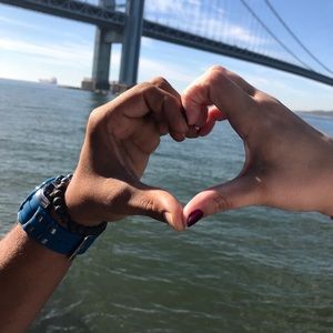 Meet your Posher, Emanuel